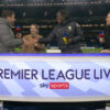 Jamie Redknapp terpaksa meminta maaf setelah mencuri perhatian Sky Sports dalam acara TV kontroversial.