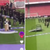 Penggemar Arsenal marah karena video 'memalukan' muncul dari pertandingan perebutan trofi Liga Premier di The Emirates.