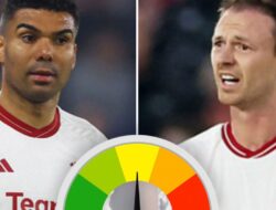 Statistik pemain Man Utd: Casemiro mengalami malam terburuk dengan seragam Setan Merah saat Jonny Evans mempermalukan Palace