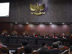 PKS Apresiasi 3 Hakim Konstitusi yang digunakan Sampaikan Dissenting Opinion