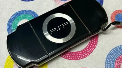 Sony Dirumorkan Bikin PSP Baru, Bisa Main Game PS4?