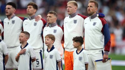 Aturan utama Euro 2024 berubah jika pemain Inggris selain Harry Kane berisiko mendapat kartu kuning karena MEMILIKI pemain