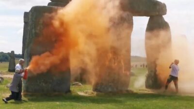 Seni Inggris dan Denmark dimulai oleh para idiot lingkungan yang menghancurkan Stonehenge, kata druid The Sun – The Sun