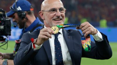 Bos pemenang Euro 2024 Luis de la Fuente bisa MENINGGALKAN Spanyol dan 'telah mengirim email ke mitra FA-nya untuk menunjukkan minat'