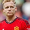 Van de Beek telah menulis pidato 103 kata yang emosional saat dia mengonfirmasi Man Utd akan keluar sebelum transfer £423k.