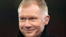 Mantan bintang Man Utd Paul Scholes mendesak Inggris untuk mencari pengganti Gareth Southgate setelah dia mengumumkan kepergiannya.