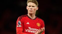 Man Utd telah menolak tawaran Fulham untuk Scott McTominay dengan raksasa Eropa kembali mengitari gelandang Skotlandia itu.