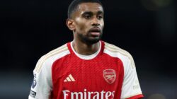 Reiss Nelson telah 'menarik minat dari para pemain Liga Premier' saat Arsenal berupaya mencari pemenangnya