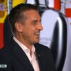 Saksikan momen Gary Neville diinterupsi di TV oleh fans Inggris saat sang juara tersingkir