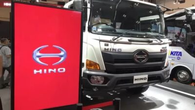 GIIAS 2024, Hino Hadirkan Light Duty Truck 6×2 Pertama lalu Satu-satunya pada Tanah Air