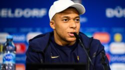 Penggemar Real Madrid telah melarang Mbappe tampil di bagian belakang kaus – bersama dengan banyak legenda termasuk Cristiano Ronaldo.