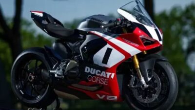 Tinggalkan Mesin V-Twin, Ducati Panigale V2 Superquadro Final Edition Dikenalkan